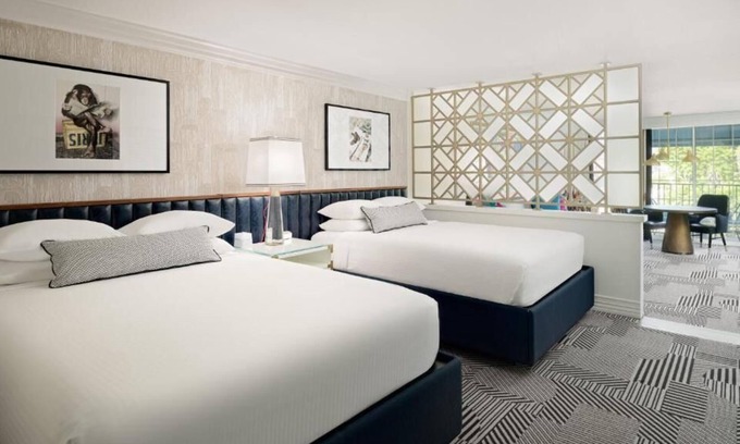 Tri-West Hotel | Explore the famous Sunset Strip! Spacious Suite with Balcony & Kitchenette! Pool