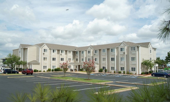 Mayo Meadow Hotel | Expo Inn Hotel