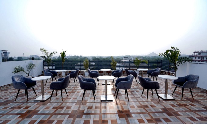 Greater Noida Hotel | ExpoMart Inn