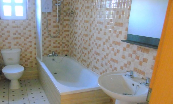 Pokuase Apartment | Exquisite 2-Bedroom Apartment (3B)