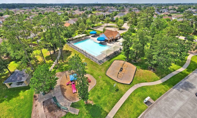 Spring House | Exquisite Home for Vacation.