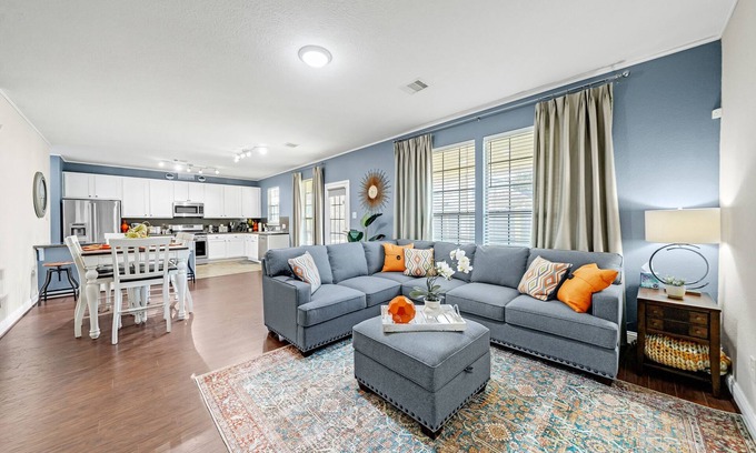 Spring House | Exquisite Legends Cottage in Spring TX