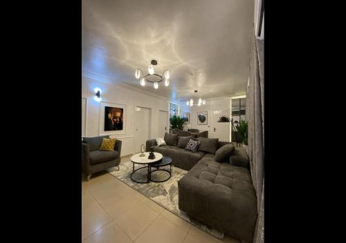 Lekki Phase 1 Apartment | Exquisite Lekki Phase1 Apartment
