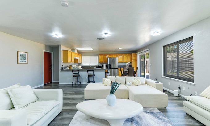 Elk Grove House | Exquisite Living On Lodestone Cir #42186