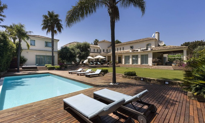 Sotogrande Villa | Exquisite private villa with private and heated pool and jacuzzi