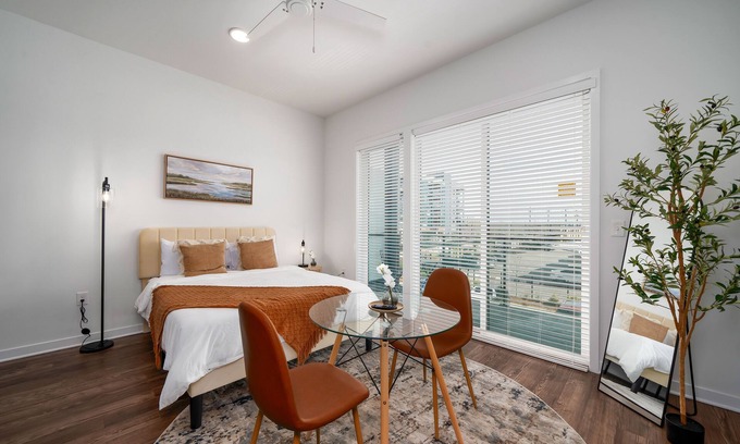 Avondale Apartment | Exquisite Studio l DT Birmingham w Private Balconyn
