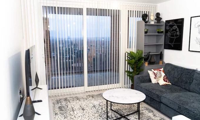 West Hendon Apartment | Exquisite- stylish- luxurious
