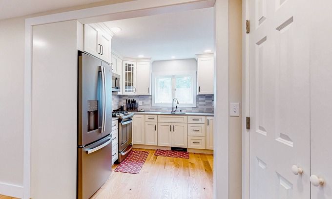 Hydeville House | Exquisite updated home near Lake Bomoseen with large backyard, firepit & grill