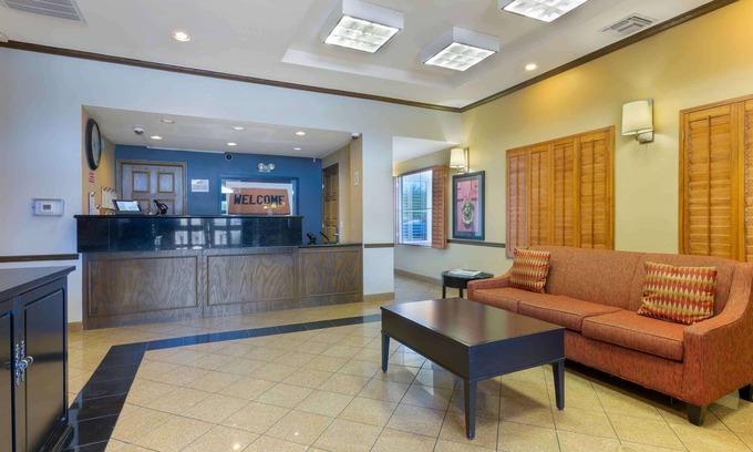 Ahwatukee Foothills Hotel | Extended Stay America Phoenix - Chandler - E. Chandler Blvd.