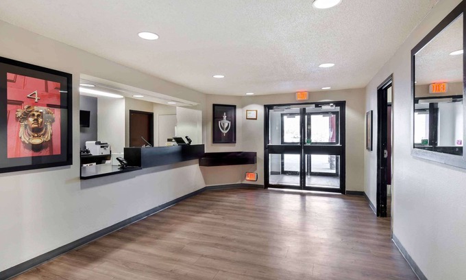 South Kansas City Hotel | Extended Stay America Suites Kansas City South