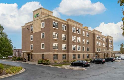Dearborn Hotel | Extended Stay America Suites - Detroit - Dearborn