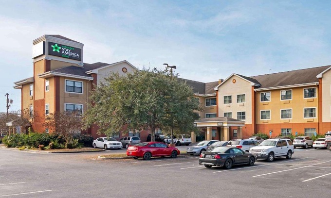 Poplar Place - University Place Hotel | Extended Stay America Suites - Savannah - Midtown