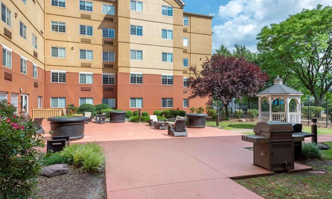 Secaucus Hotel | Extended Stay America Suites Secaucus New York City Area