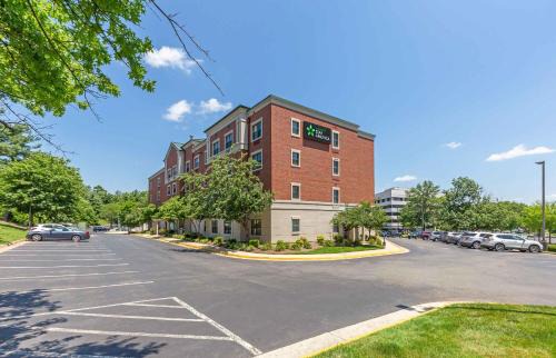 Fairfax Hotel | Extended Stay America Suites - Washington, DC - Fairfax - Fair Oaks Mall