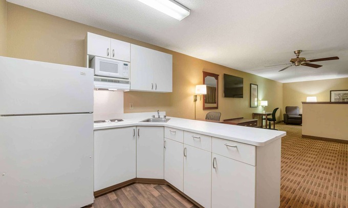 Coliseum Central Hotel | Extended Stay America Suites Hampton Coliseum
