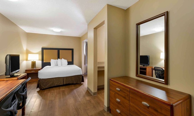 North Olmsted Hotel | Extended Stay America Suites Cleveland Great Northern Mall