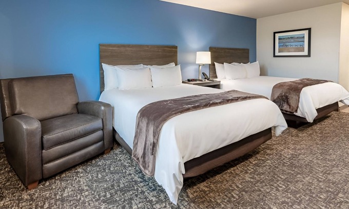 Westgate Hotel | Extended Stay Comfort in Room with Full Kitchen Near Zing Zumm Children's Museum