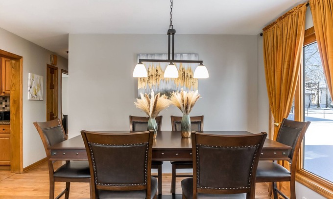 Itasca House | Extended Stay Itasca FHS Rental