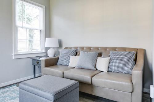 Richmond House | Extended Stay! The Sunny Cottage at Byrd Park!