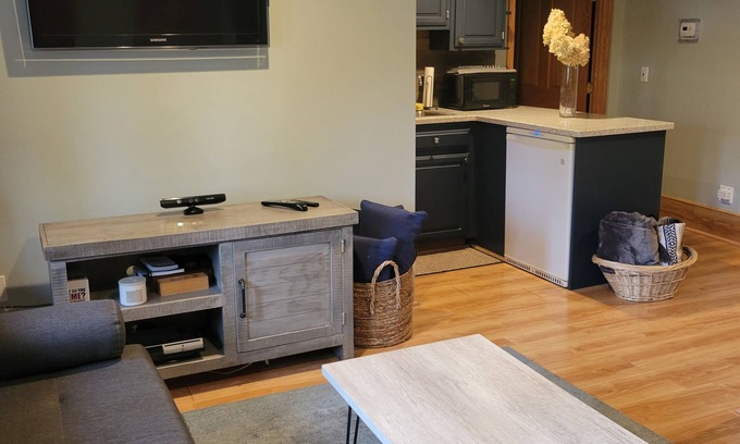 Ossining Apartment | EXTENDED STAY FOR PROFESSIONALS - Private Studio Apartment
