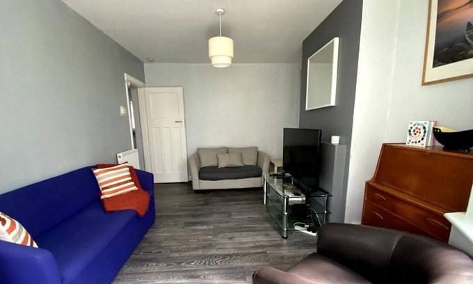 Luton Apartment | Exton House - Huku Kwetu (Luton)