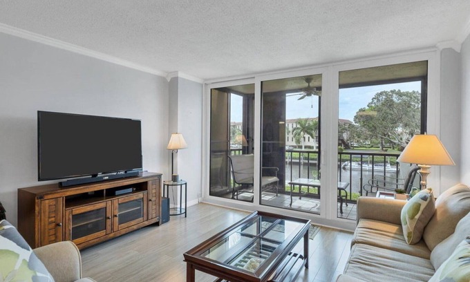 Charlotte Harbor Condo | 🥇 Extraordinary 2bd waterfront condo (CH897)