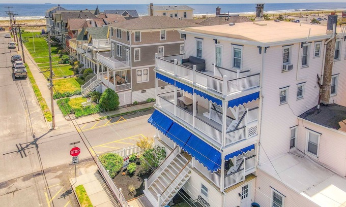 Ocean Grove House | EXTRAORDINARY 9 Bedroom Vacation Home - 1 block to the Beach