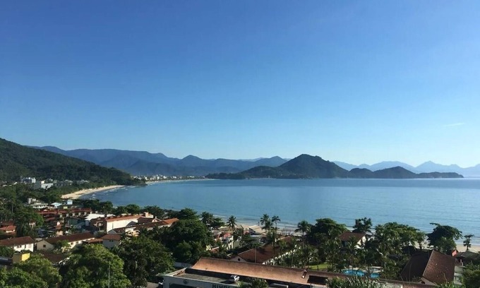 Toninhas Apartment | Exuberant view of Toninhas Beach - 100 meters from Toninhas Beach.-