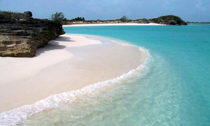 Farmer's Hill Apartment | Exuma Simple Stay & Rental Car 3 mins 2 The Beach