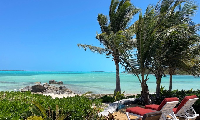 George Town Cottage | Exuma Sol - Stunning Views from this Oceanfront Beach Cottage