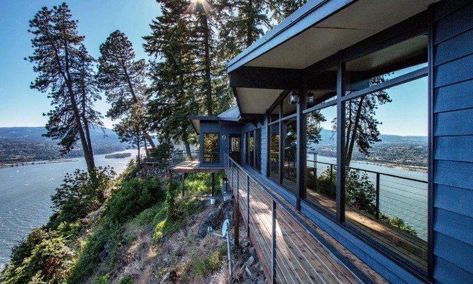 White Salmon House | Eye On The Gorge home