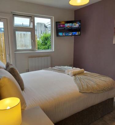 Galway City Centre Apartment | Eyre Square Lane