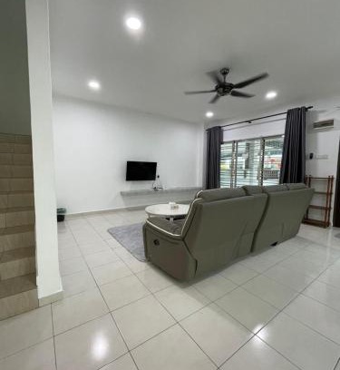 Sitiawan House | Eyu Sweet Home in Sitiawan 10-13 pax free wifi
