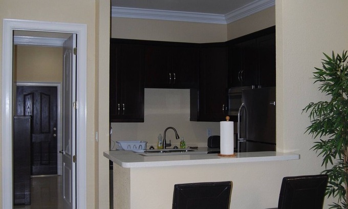 Lucaya Villa | EZ VILLE @TAINO BEACH Lucaya VILLA H
