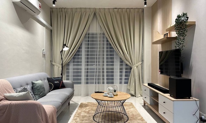Nilai House | Ezhome Adelena Bayu Residence Homestay