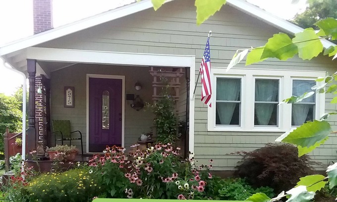 Geneva House | Ezmeralda's ~ Classic 1920's Renovated Bungalow ~ "A Hidden Gem of Geneva"