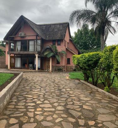 Lobamba Apartment | Ezulwini Thatch