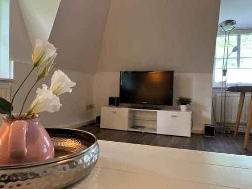 Borgsum Apartment | Föhrzeit Wohnung 3 Kuschelig unter Reet mit Garten