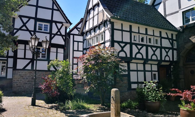 Alt-Wetter House | Fünf Giebel Eck in der Freiheit am Ruhrtalradweg
