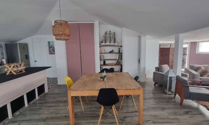 Sidi Fredj Apartment | F2 in "Dareddroudj" apartment hotel - sea view - 25 M² terrace - garden - swimming pool