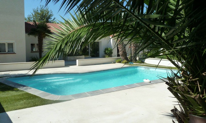 Montescot Apartment | F3 4/5 people 38m2, all comfort, in private property closed air conditioning