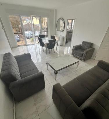Oeting Apartment | F3 meubles