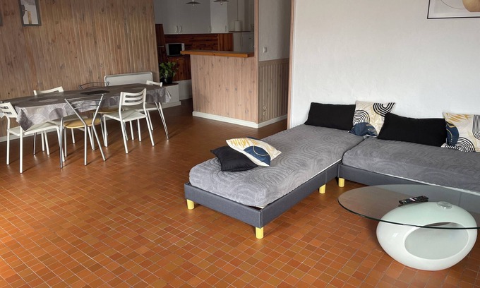 Chateaugay Apartment | F3 with terrace and secure parking