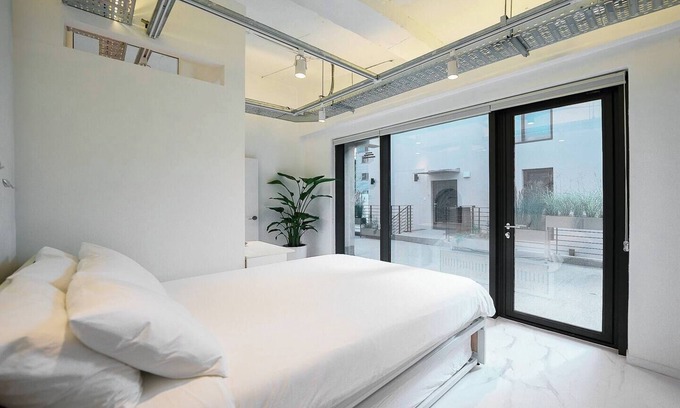 Yeonnam-dong House | F9 Tailor Serviced Home near Hongik Univ