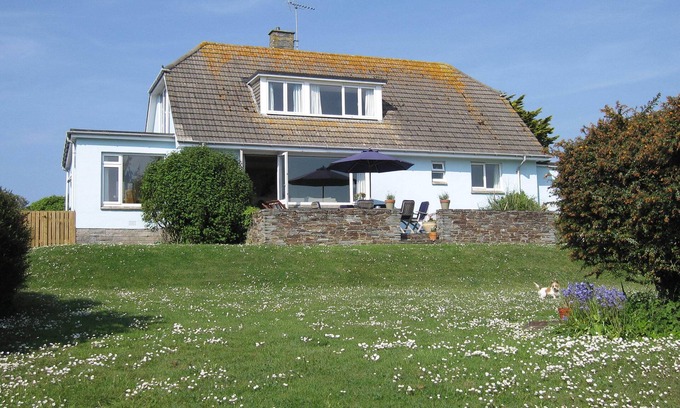 Constantine Bay House | Fab family house with sea views near golf coursenMonday changeover.