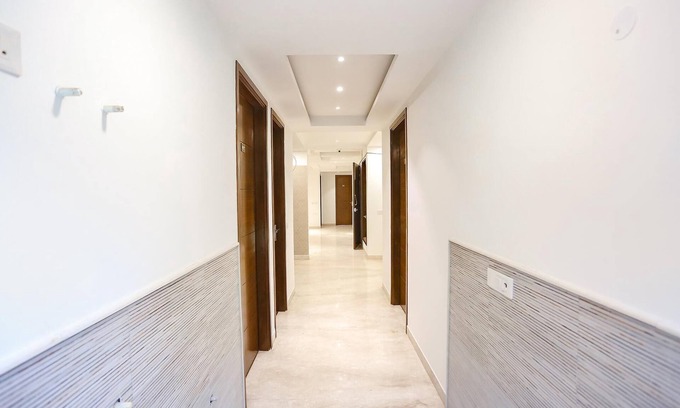 Dwarka Hotel | Fabexpress Aerosky Deluxe