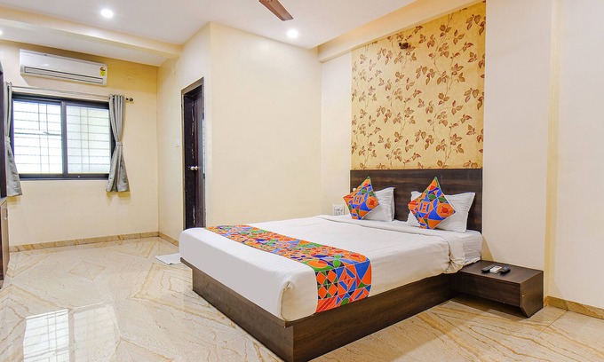 Wagholi Hotel | Fabexpress Mantra Deluxe