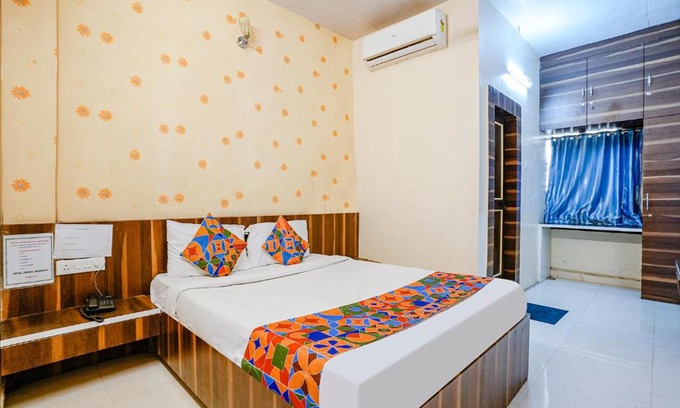 Baramati Hotel | FabExpress Swara Residency
