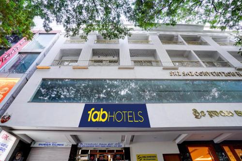 Jayanagar Hotel | FabHotel GRK Comforts - Jayanagar