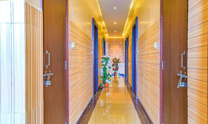 Central Area Hotel | Fabhotel Lotus